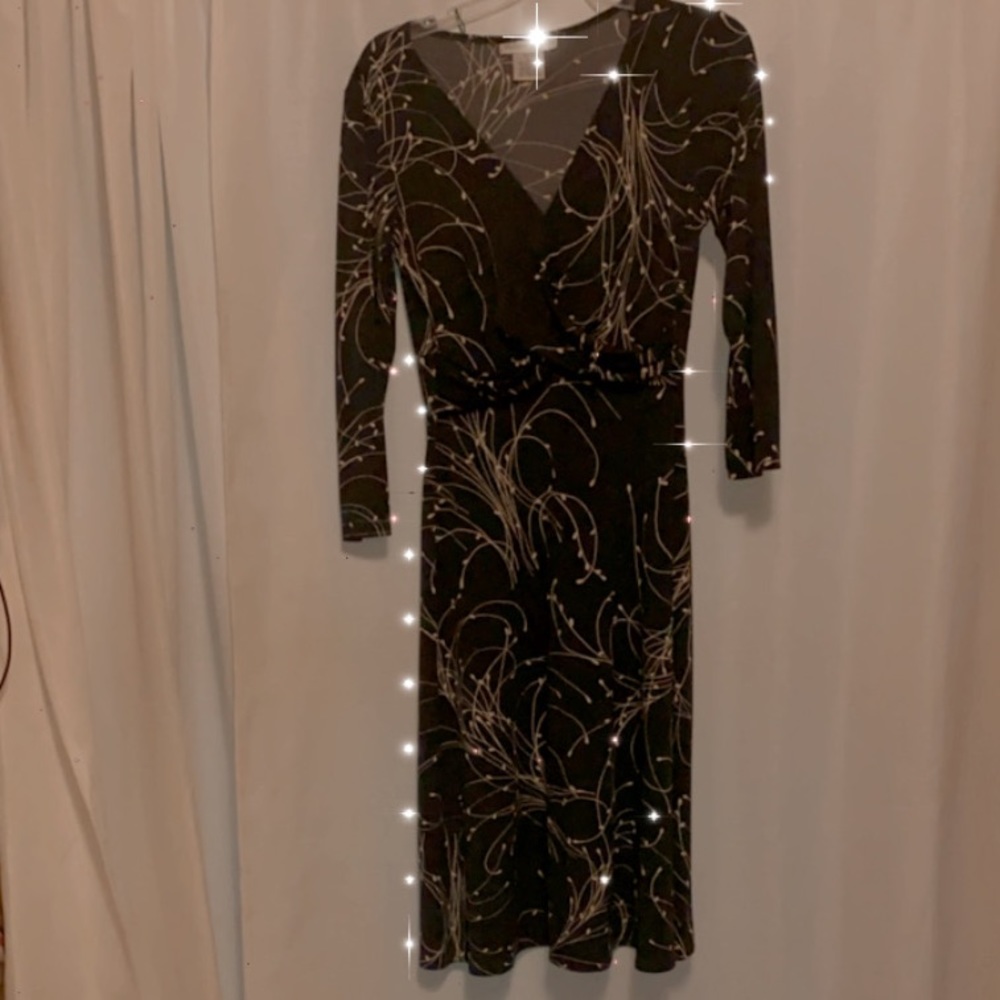 MAGGY LONDON Women black dress V-neck